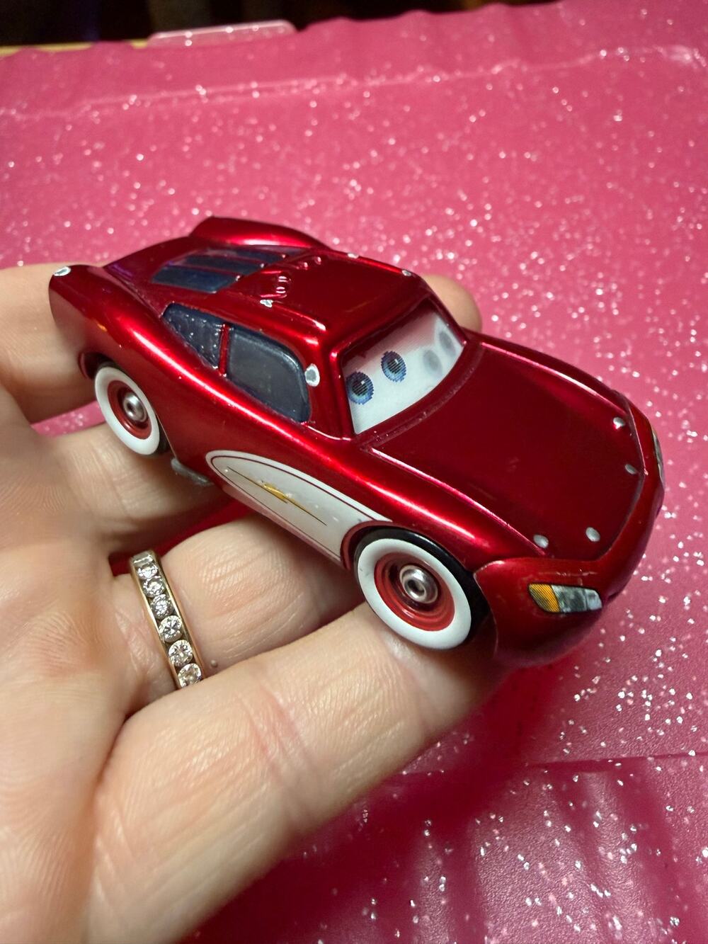 Disney Pixar Cars Cruisin Lightning McQueen Diecast